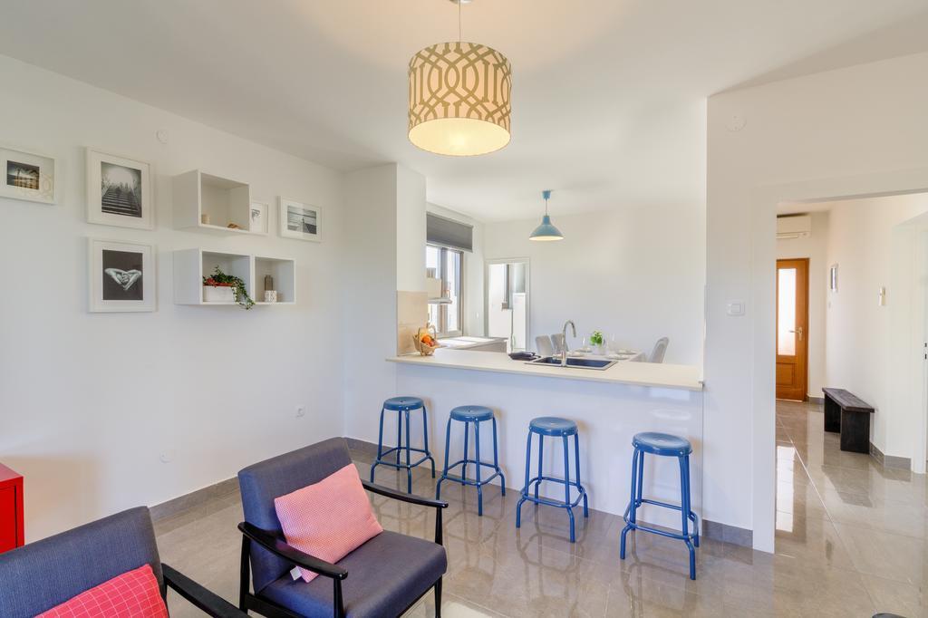 Apartments Ester Victoria Medulin Exterior photo